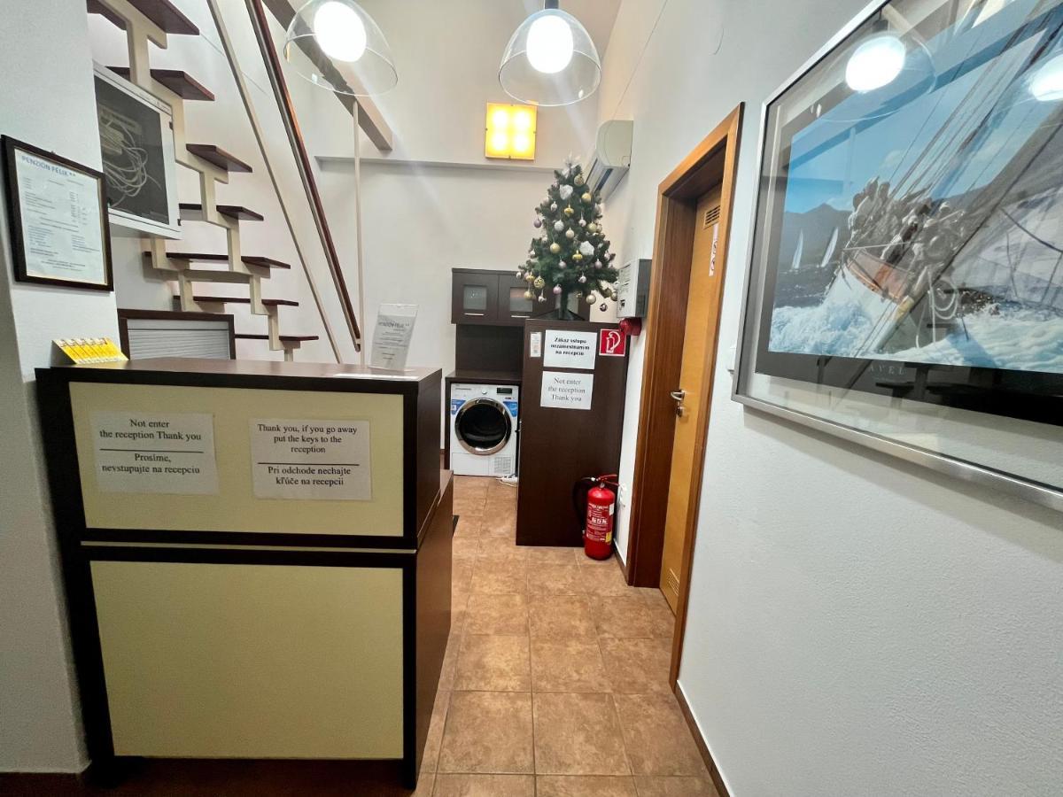 Penzion Felix Topoľčany Exteriér fotografie